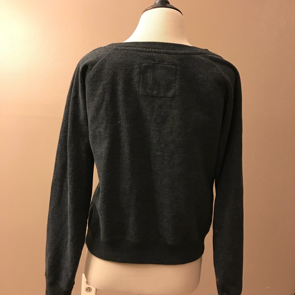 🌼5/$25 Sale - Green Sleeved Sweatshirt. GUC - Picture 3 of 4